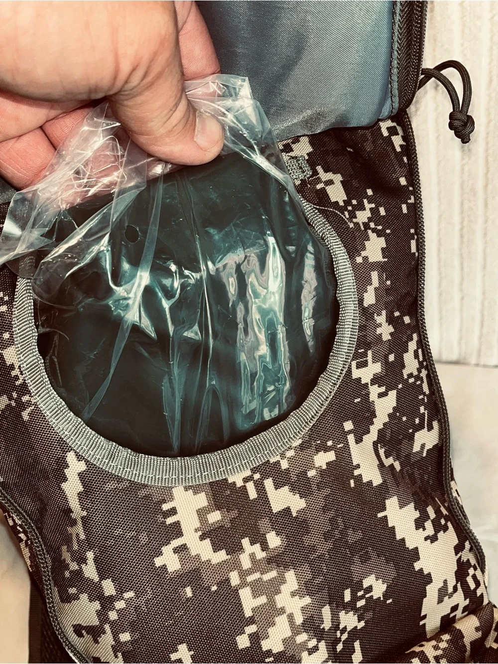Savoon Outdoors 2L Hydration Backpack w/ Bladder NWT Digital Camo Hiking Running